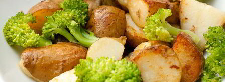 картофельный салат с брокколи, мелиссой и тархуном. Шаг 8