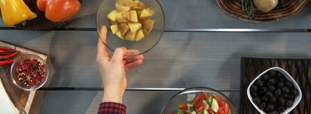 картофельный салат с фетой и оливками. Шаг 3