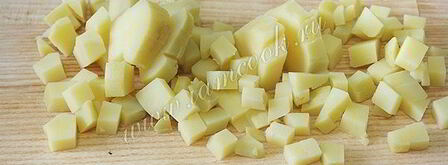 картофельный салат с маринованными грибами. Шаг 4