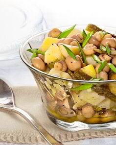 Картофельный салат с маринованными шампиньонами