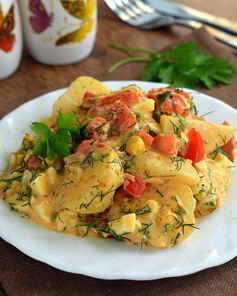 Пряный картофельный салат с укропом