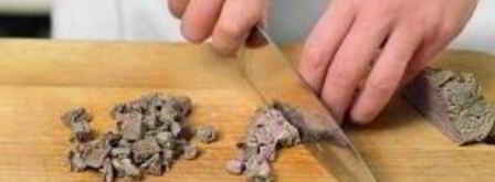 салат из картофеля с сельдью и телятиной. Шаг 3