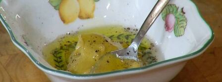 лионский салат с карамелизированным луком и орехами. Шаг 5