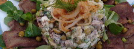 оливье с каперсами и языком. Шаг 3