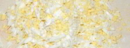 оливье с креветками и авокадо. Шаг 4