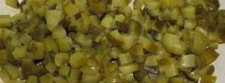 оливье с креветками и авокадо. Шаг 7