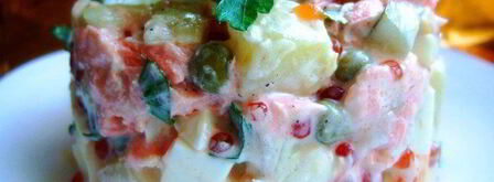 оливье с семгой и красной икрой. Шаг 8