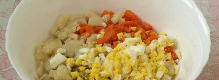 салат оливье с колбасой и горошком. Шаг 9