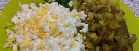 салат оливье в майонезном блинчике. Шаг 6