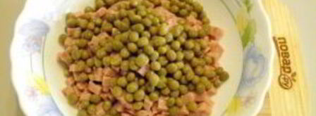 салат оливье в виде петуха. Шаг 6