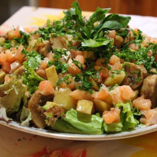 Рецепт салата из семги с овощами