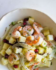 Салат Креветки с ананасом