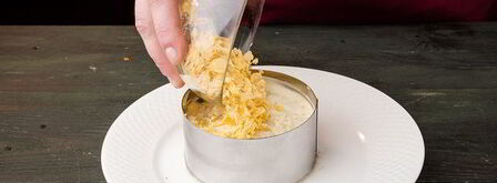 салат мимоза оригинальная. Шаг 7