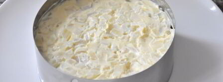 салат мимоза с сыром. Шаг 7