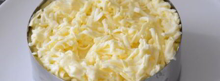 салат мимоза с сыром. Шаг 9