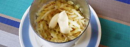 салат мимоза со шпротами. Шаг 13