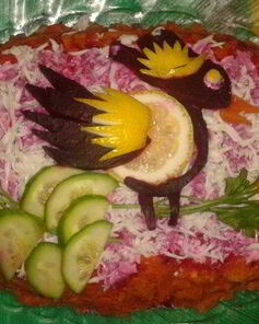 Домашняя сельдь под шубой с огурцом