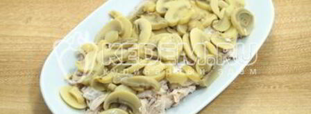 салат курица под шубой. Шаг 6