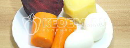 салат заливная селедка под шубой. Шаг 5