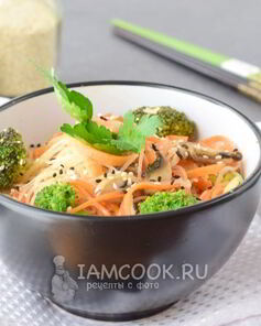 Салат с фунчозой и корейской морковью