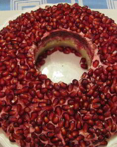 Салат с гранатом и мясом