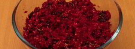 салат со свеклой и черносливом. Шаг 7