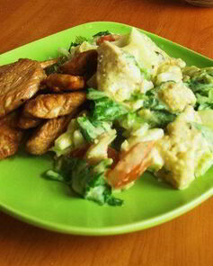 Салат Цезарь классический с курицей и горчичной заправкой