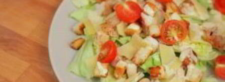 салат цезарь с соусом. Шаг 5