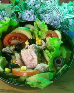 Витаминный салат с тунцом