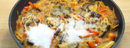 вкусный салат из баклажанов на зиму. Шаг 7