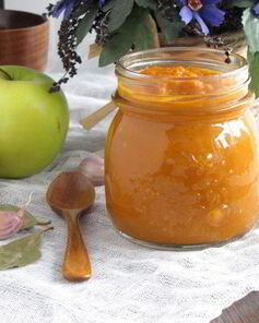 Пряный кетчуп с яблоками и карри