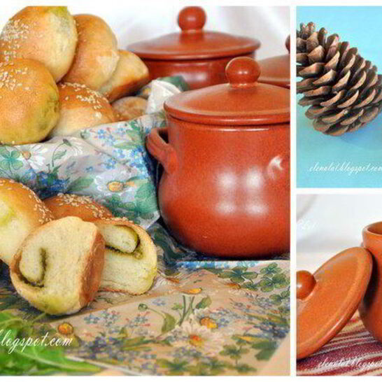 Рецепт булочек с соусом песто