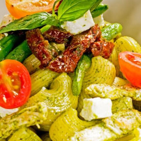 Рецепт пасты лумакони с соусом песто