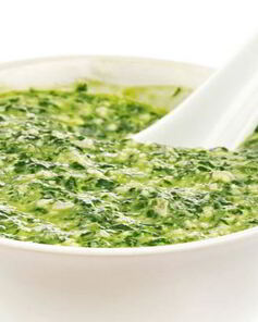 Песто из корн-салата и руколы