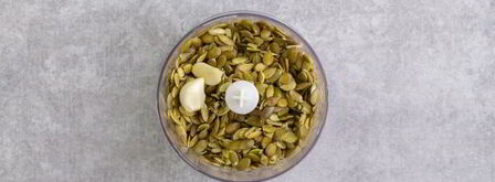 песто из тыквенных семечек. Шаг 7