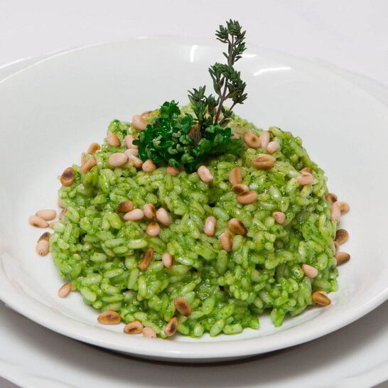 Рецепт ризотто с соусом песто и кедровыми орешками