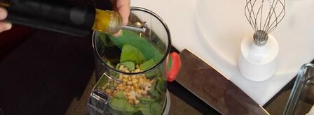 сибас, запеченный с соусом песто. Шаг 3