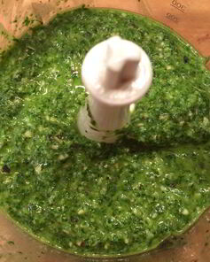 Укропное песто с тыквенными семечками