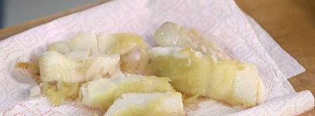 сэндвич с рыбными пальчиками и тартаром. Шаг 5