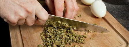 тартар из говядины с каперсами. Шаг 5