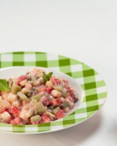 Тартар из клубники с йогуртом