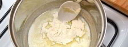 молочно-сырный соус. Шаг 3