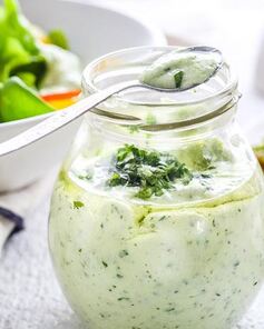 Сырный соус с зеленью