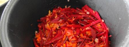 красный борщ со щавелем без капусты в мультиварке. Шаг 5