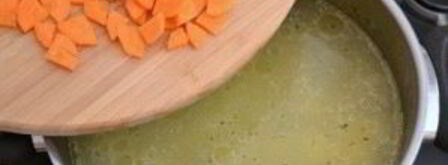 зеленый борщ с курицей. Шаг 7