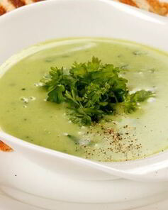 Гаспачо на курином бульоне