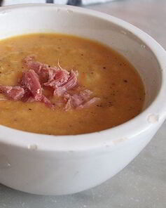 Гороховый суп с копченым беконом