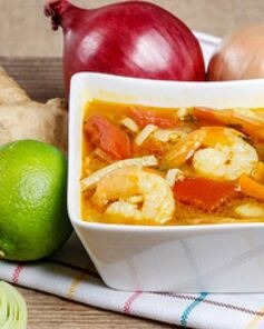 Горячий тайский суп