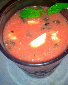 Холодный арбузный суп с сыром фета