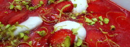 клубнично-лимонный холодный суп с нежными клецками. Шаг 10